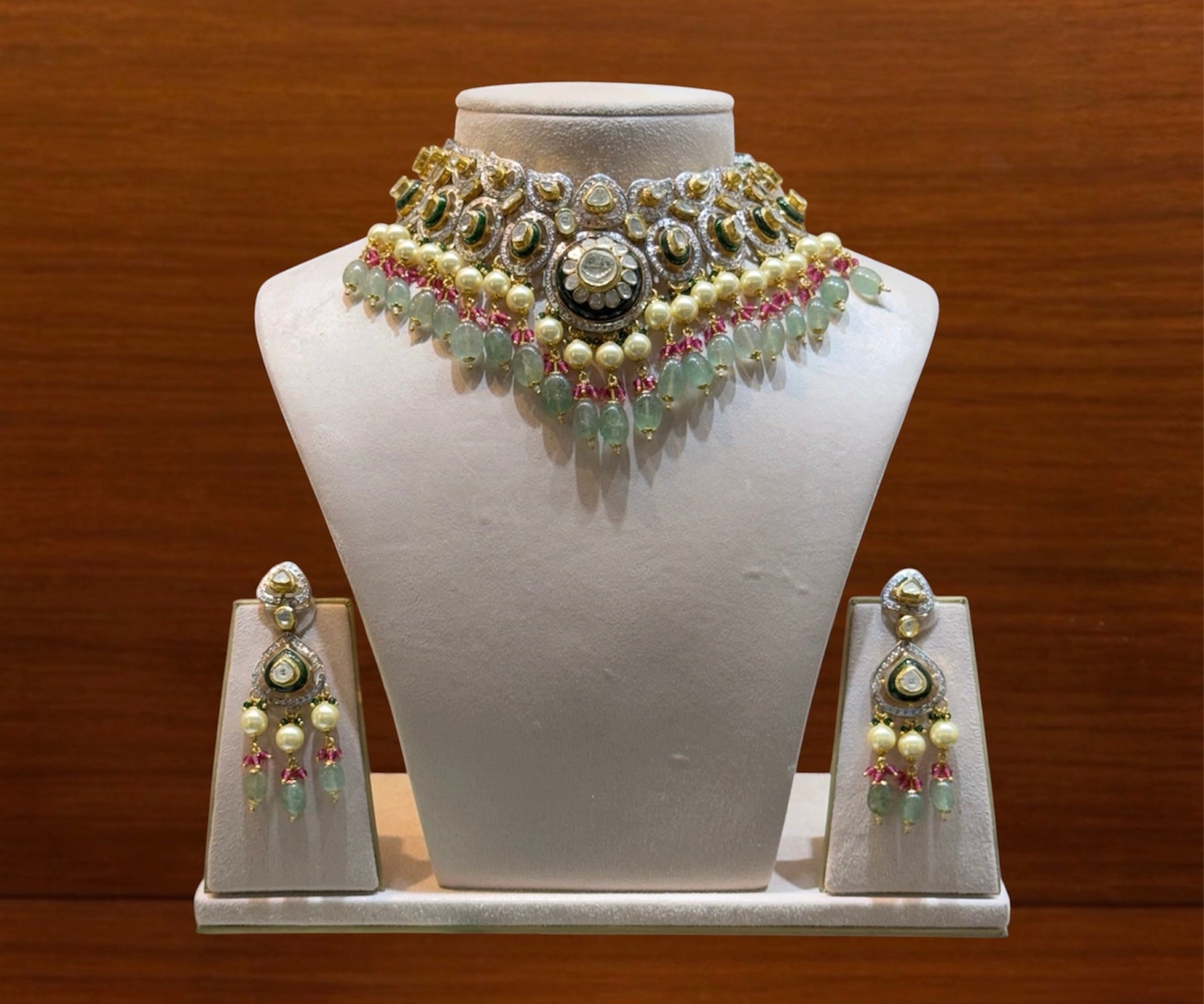 Emerald Polki Choker